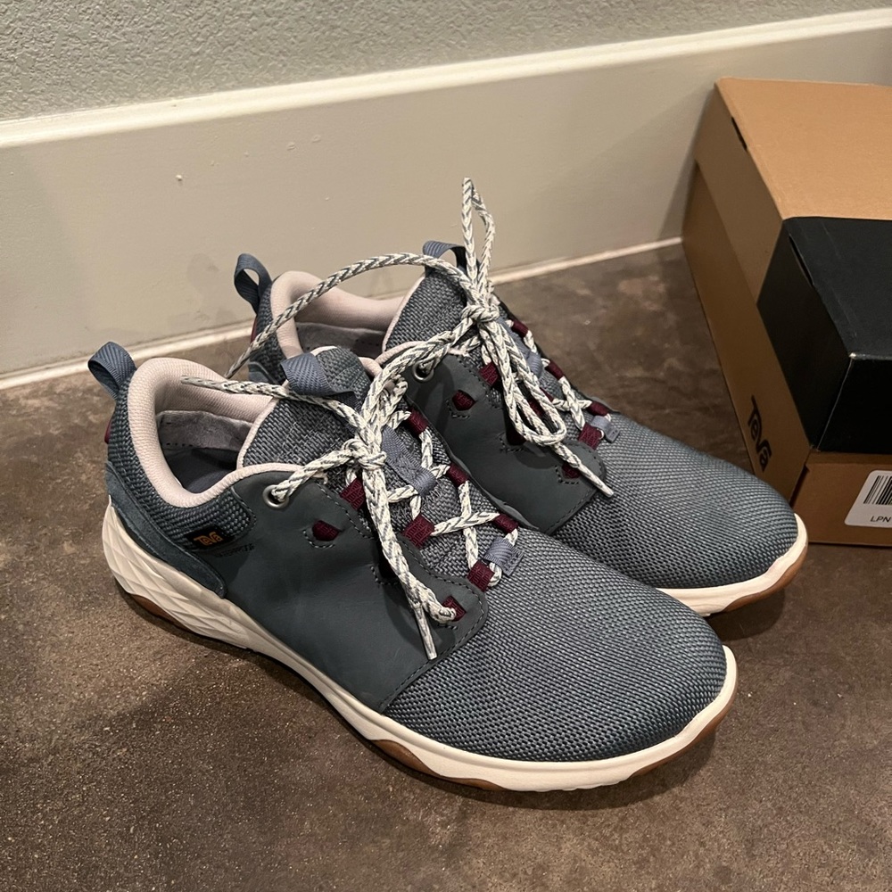 Blue teva arrowood venture - brand new